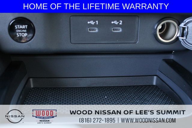 Vehicle image 29 of 32