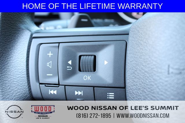 Vehicle image 20 of 32