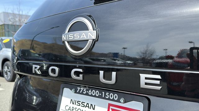 Vehicle image 28 of 30