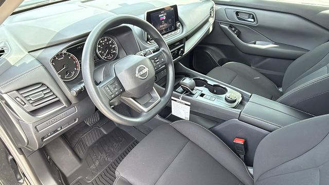 Vehicle image 10 of 30