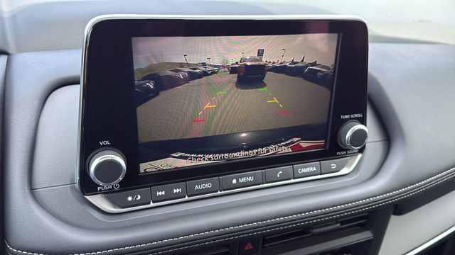 Vehicle image 16 of 30