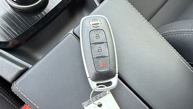 Vehicle image 29 of 30