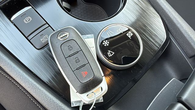 Vehicle image 29 of 30