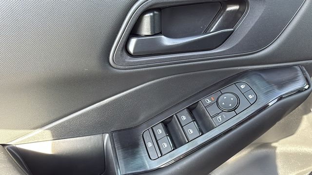 Vehicle image 22 of 30