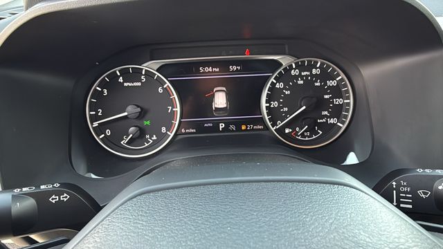 Vehicle image 21 of 30
