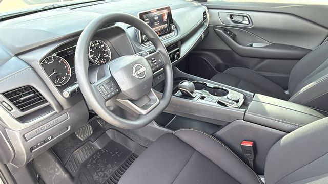 Vehicle image 10 of 30