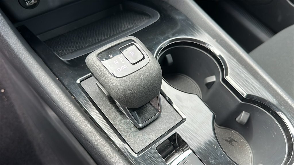 Vehicle image 13 of 30
