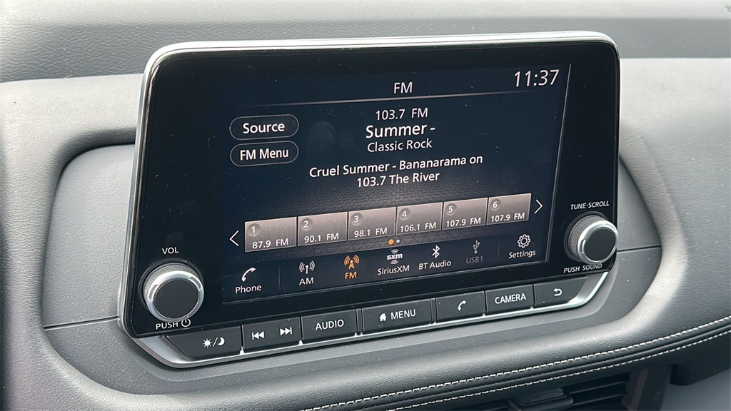 Vehicle image 15 of 30