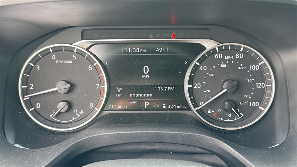 Vehicle image 21 of 30