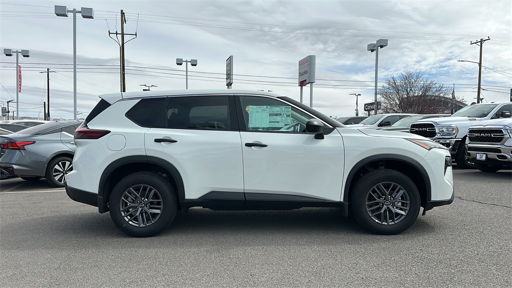 Vehicle image 4 of 30