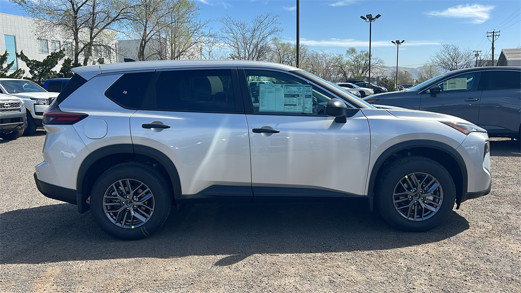 Vehicle image 4 of 30