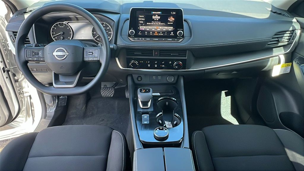 Vehicle image 26 of 30