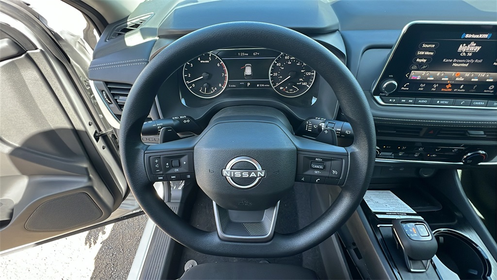 Vehicle image 18 of 30