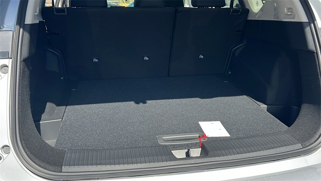 Vehicle image 27 of 30