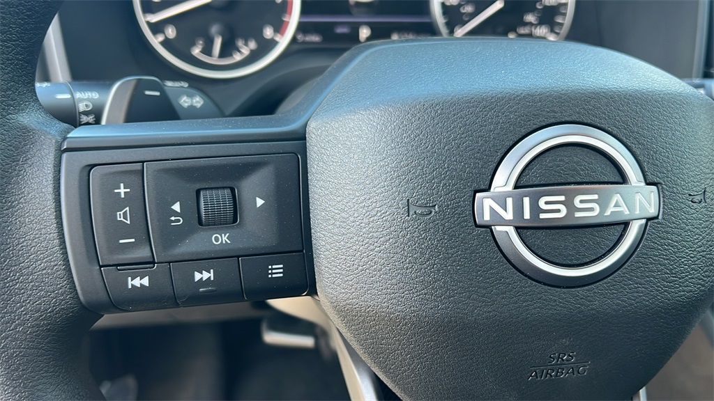 Vehicle image 19 of 30