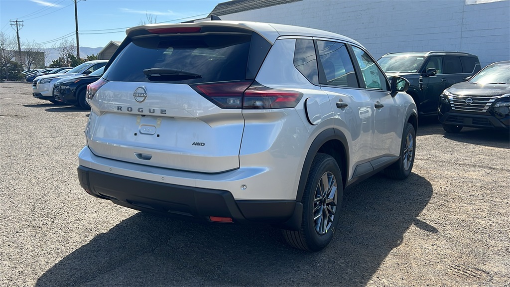 Vehicle image 5 of 30