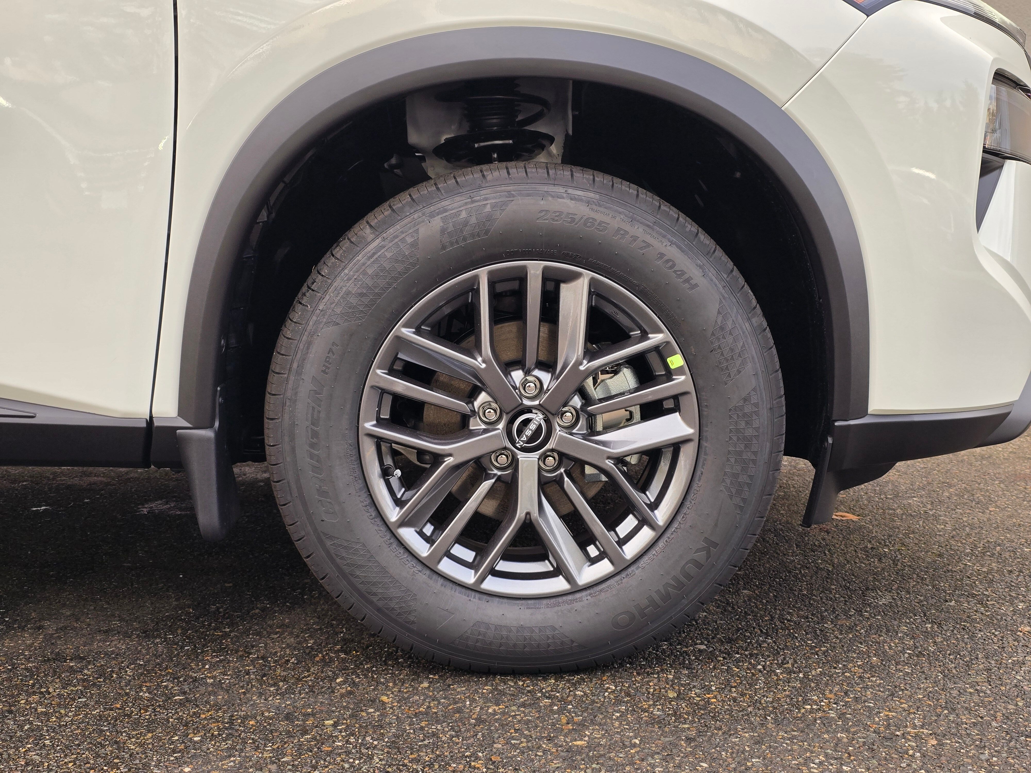 Vehicle image 8 of 24