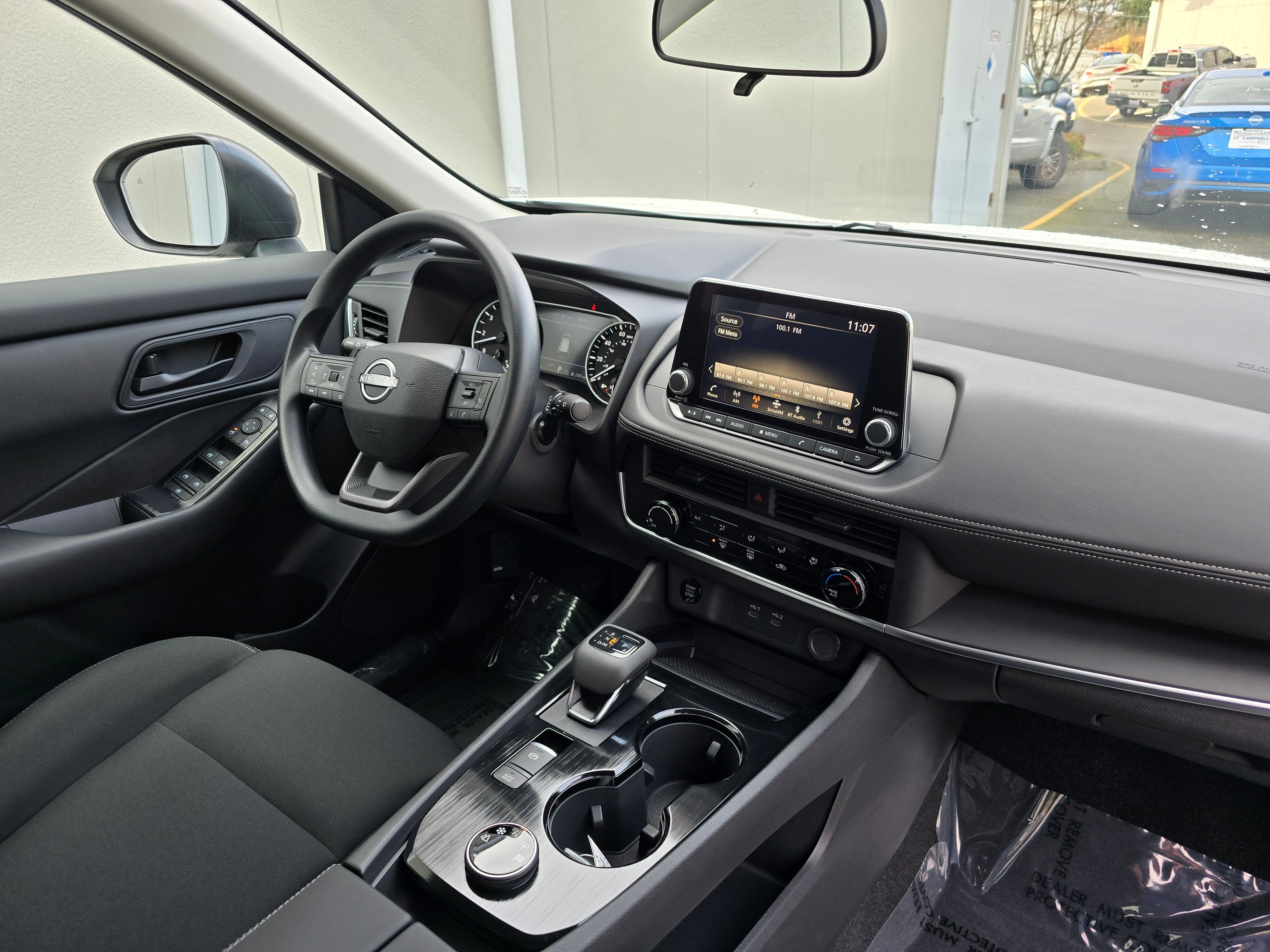 Vehicle image 10 of 24