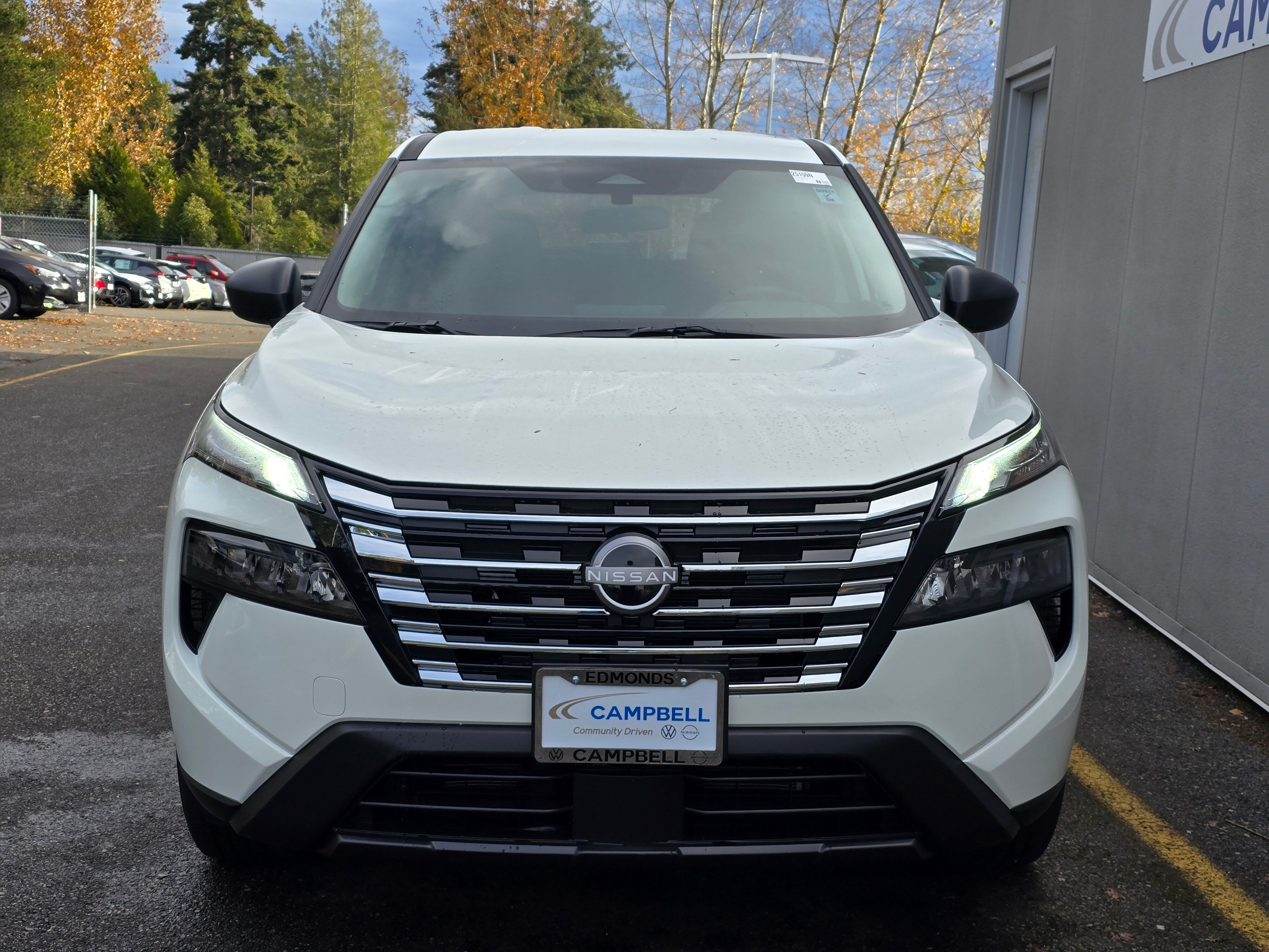 Vehicle image 2 of 24