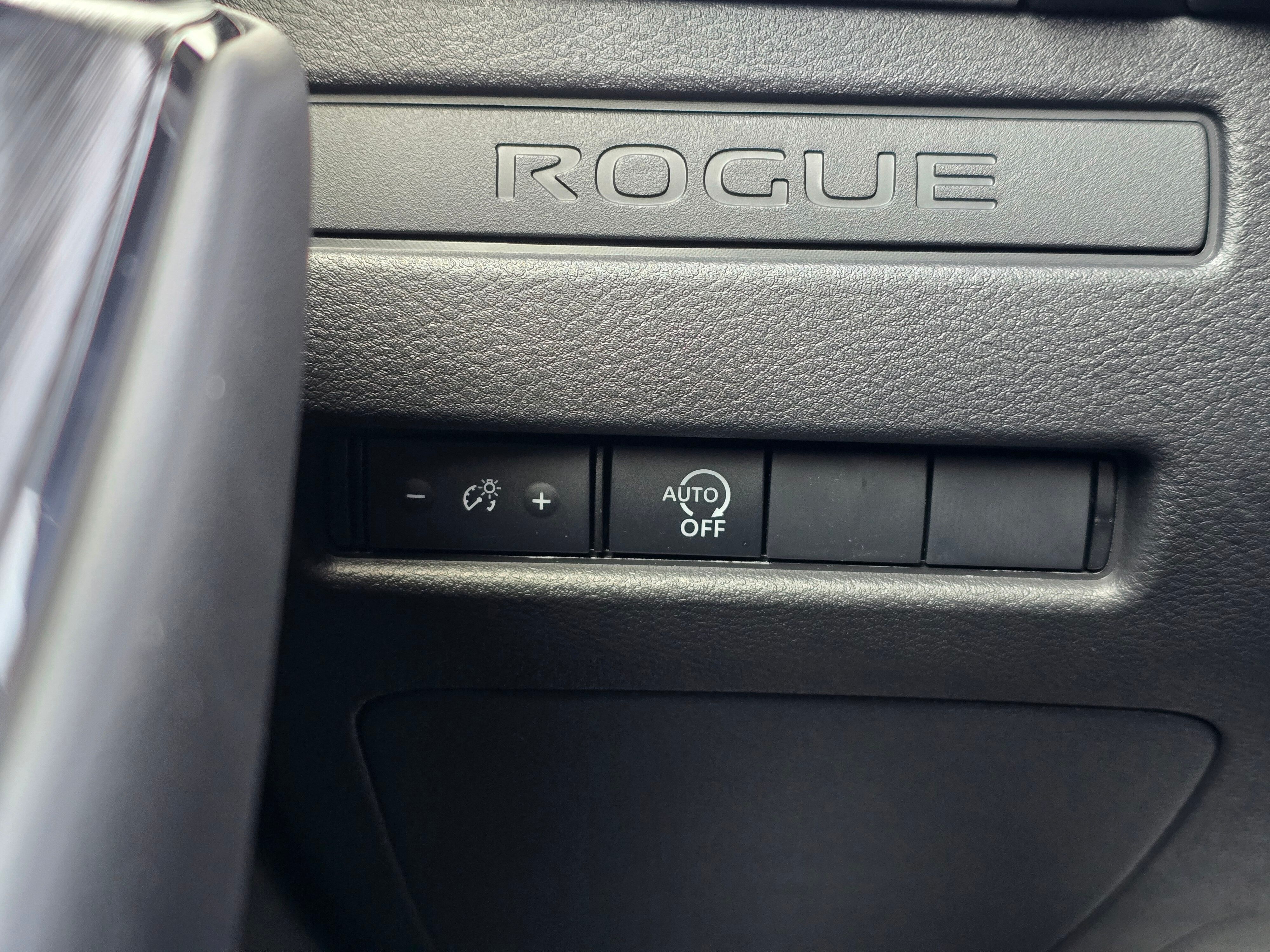 Vehicle image 22 of 24