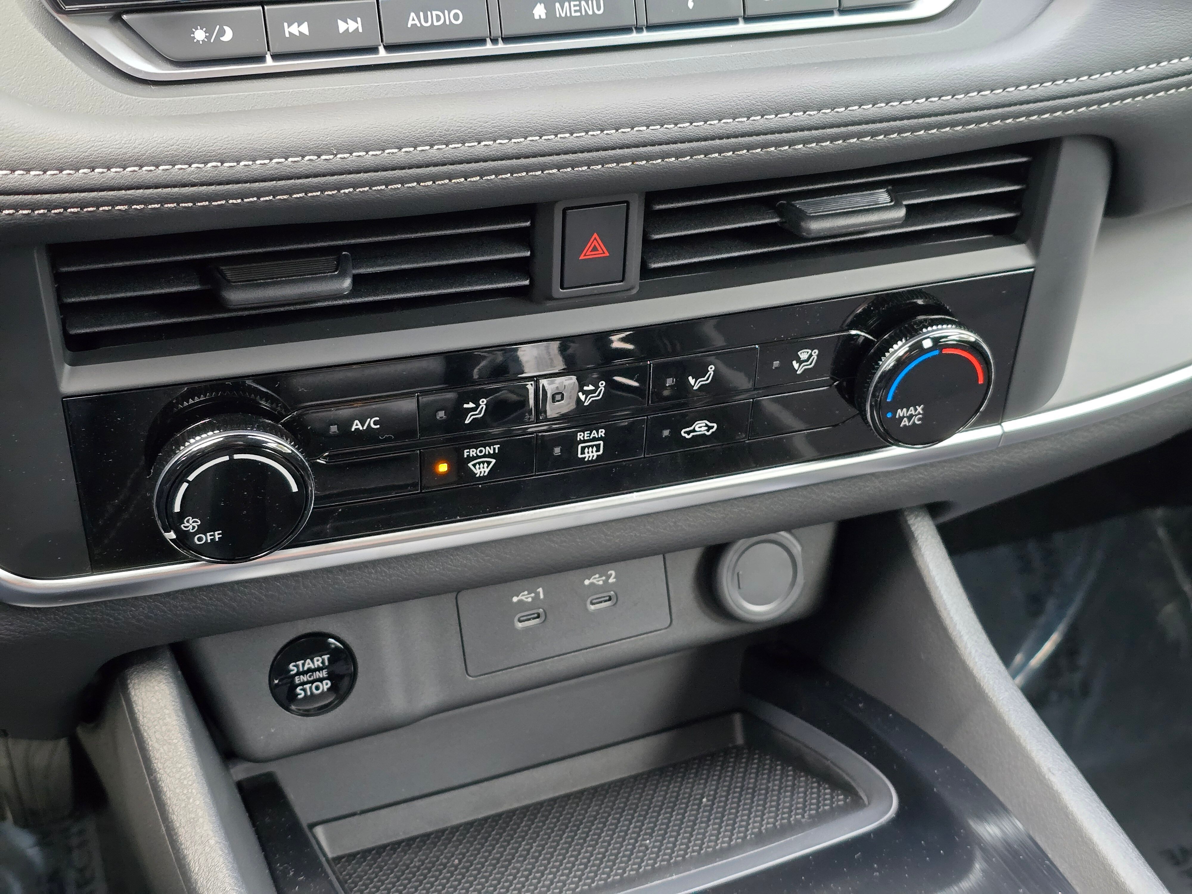 Vehicle image 17 of 24