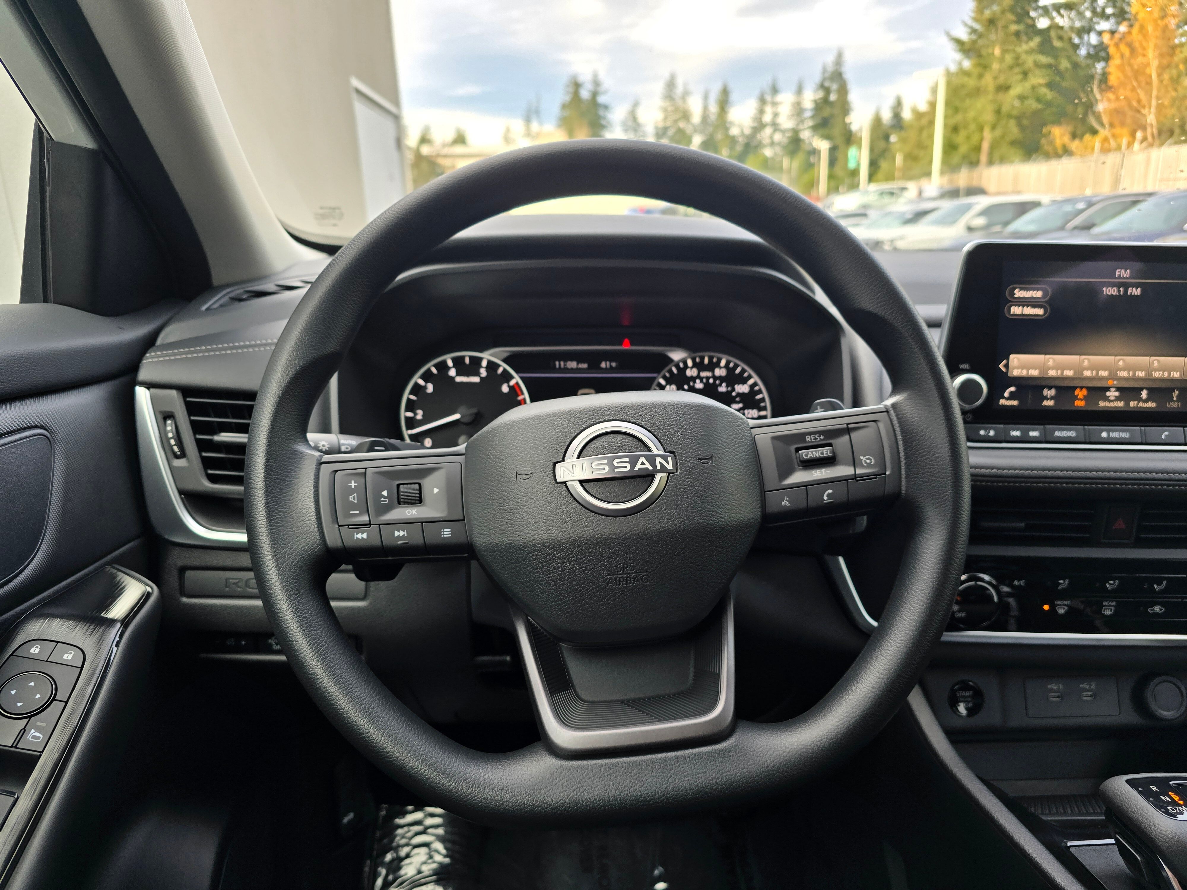 Vehicle image 14 of 24