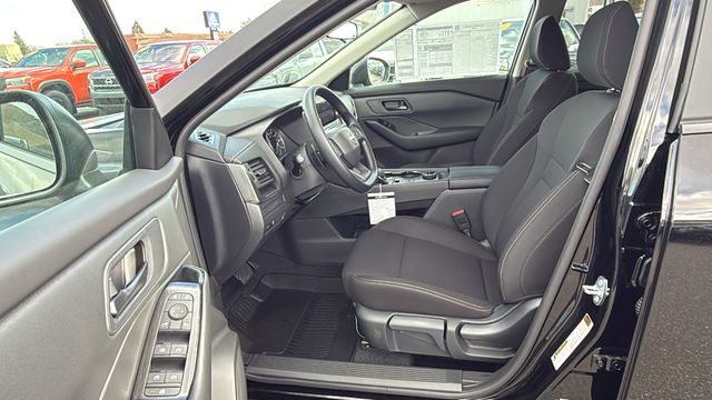 Vehicle image 35 of 36
