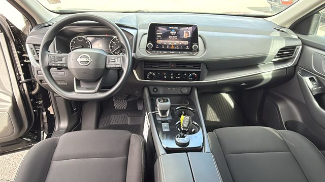 Vehicle image 18 of 36