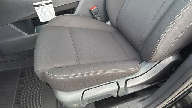 Vehicle image 22 of 36