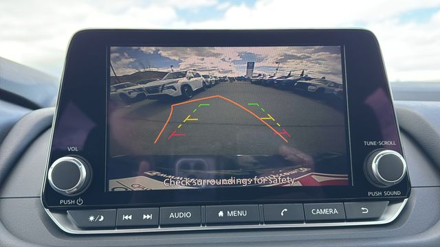 Vehicle image 29 of 36