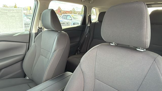 Vehicle image 23 of 36