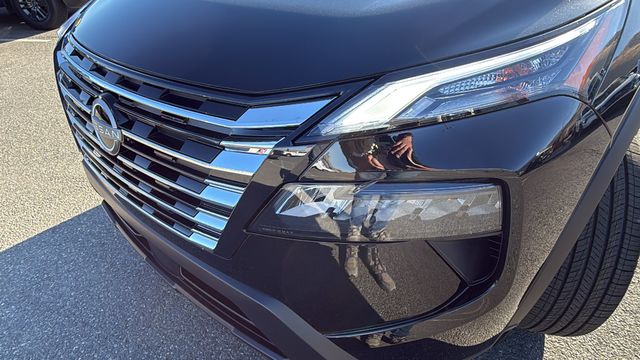 Vehicle image 9 of 35