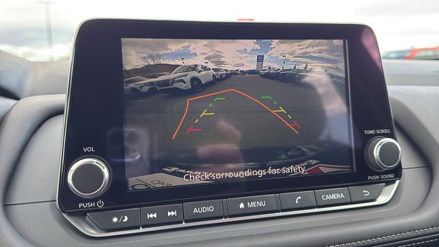 Vehicle image 29 of 36