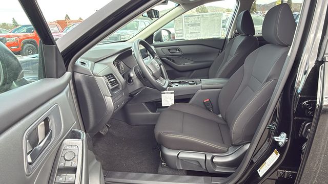Vehicle image 35 of 36