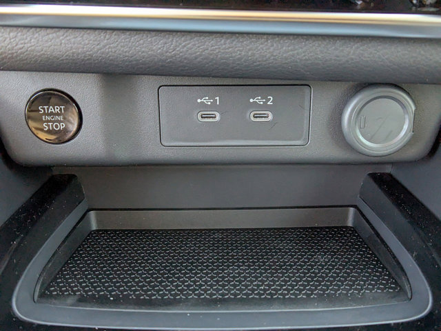 Vehicle image 8 of 27