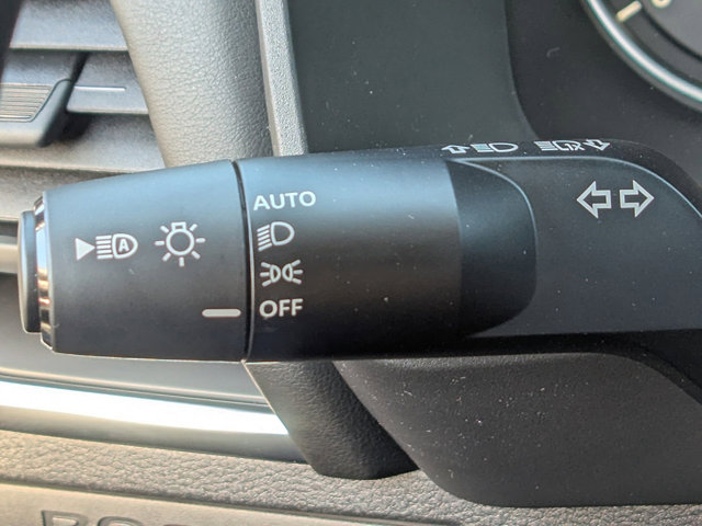 Vehicle image 26 of 27