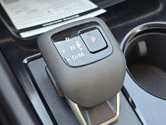Vehicle image 30 of 32