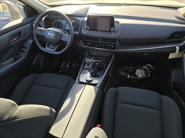 Vehicle image 22 of 32