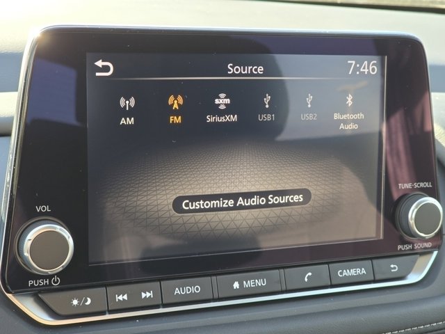Vehicle image 4 of 32