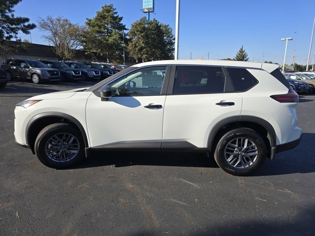 Vehicle image 14 of 32