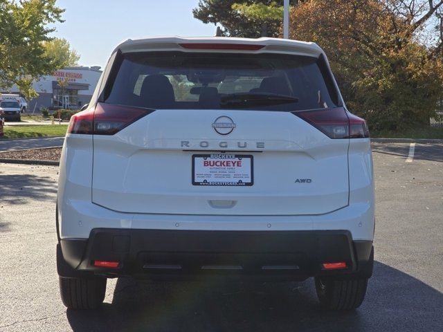 Vehicle image 16 of 32