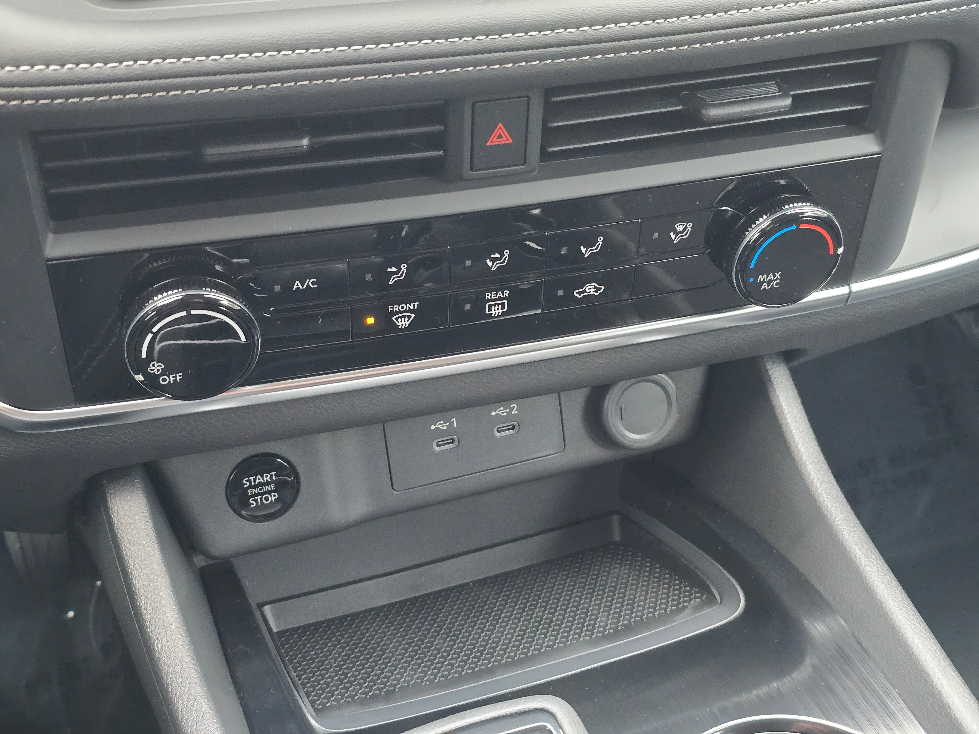 Vehicle image 18 of 24