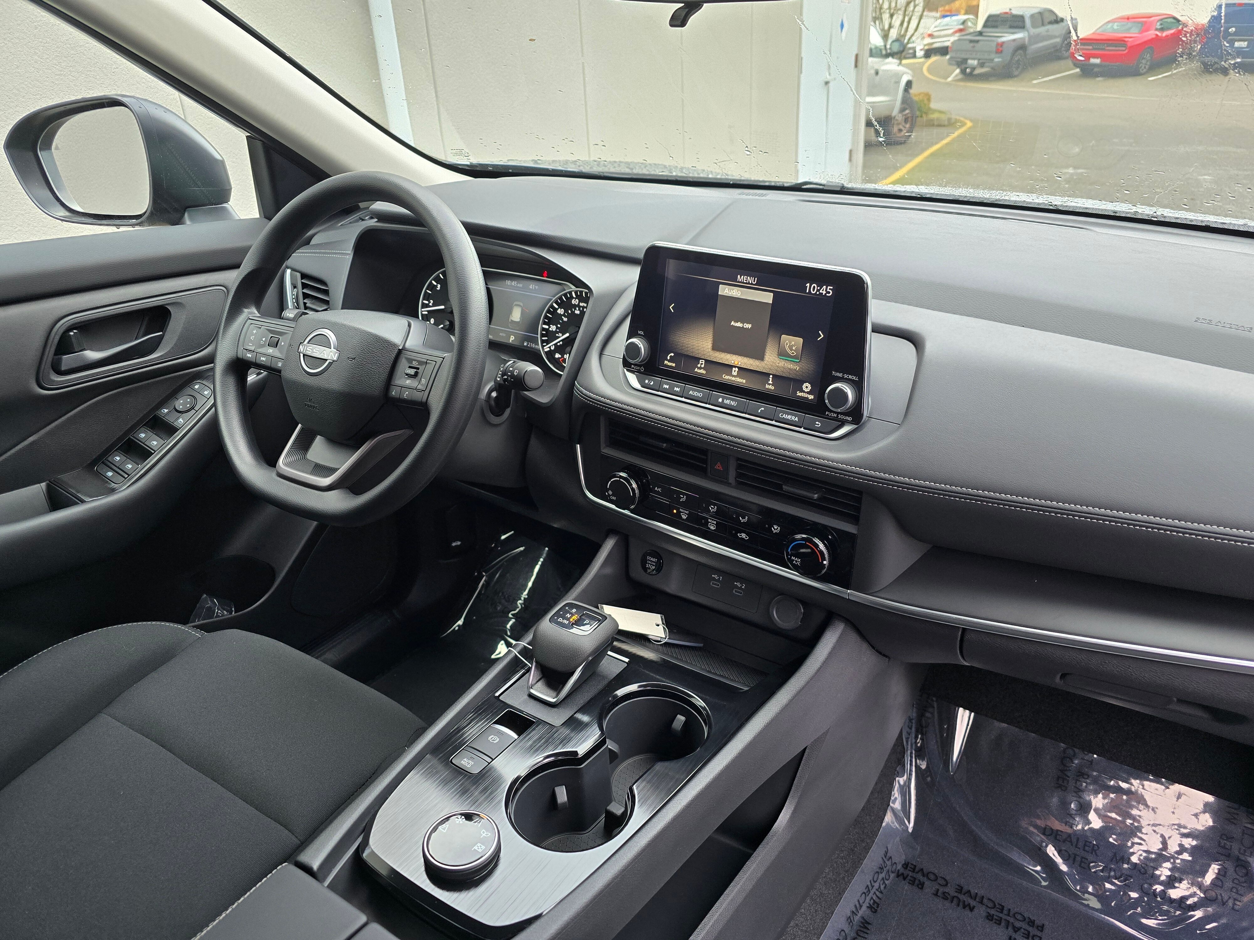 Vehicle image 9 of 24