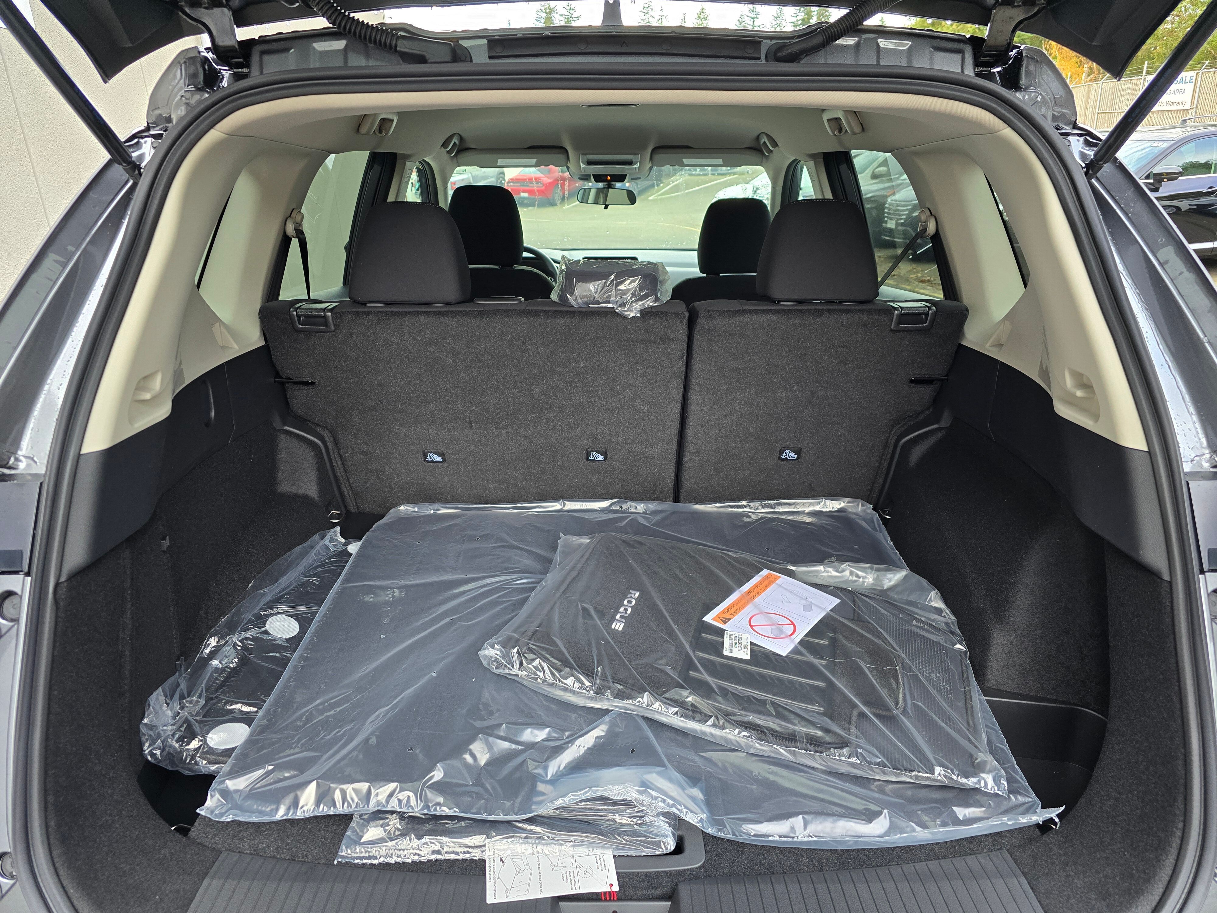 Vehicle image 8 of 24
