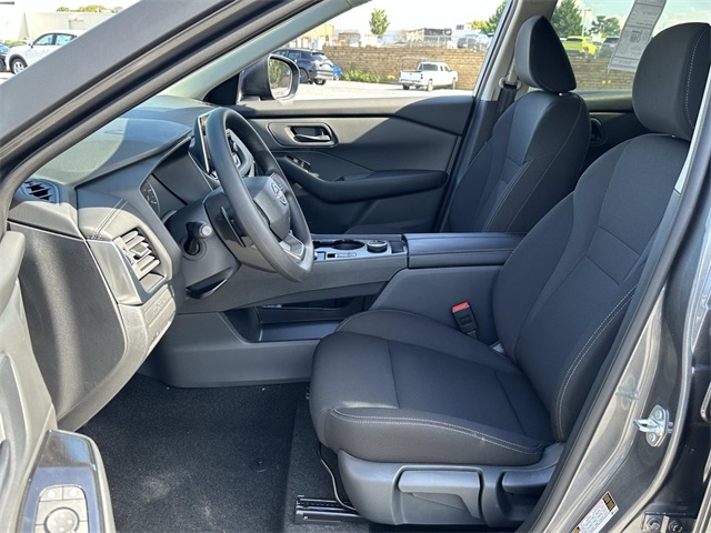Vehicle image 9 of 18
