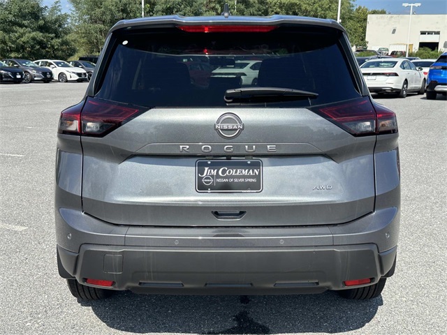 Vehicle image 4 of 18