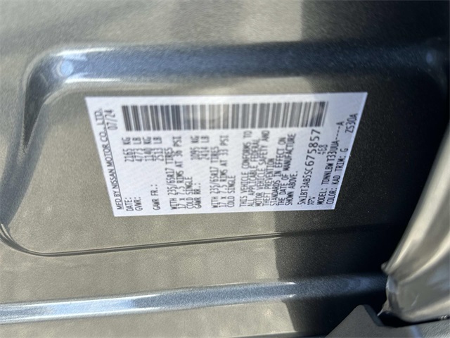 Vehicle image 18 of 18