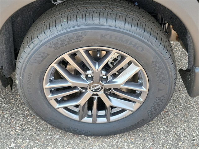Vehicle image 5 of 26