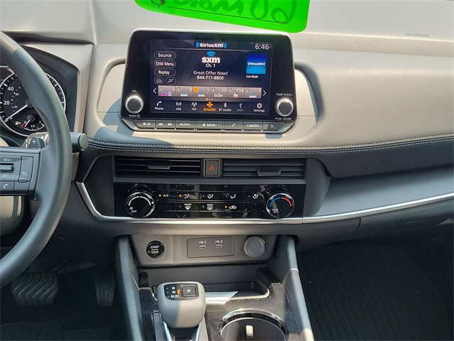 Vehicle image 22 of 26