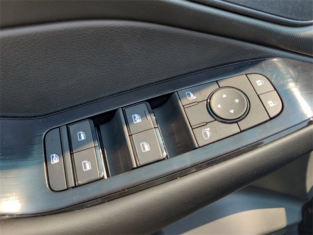 Vehicle image 19 of 26
